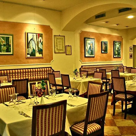 Rocca Conference Y Restaurante Bazzano