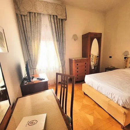 Rocca Conference Y Restaurante Hotel 4*