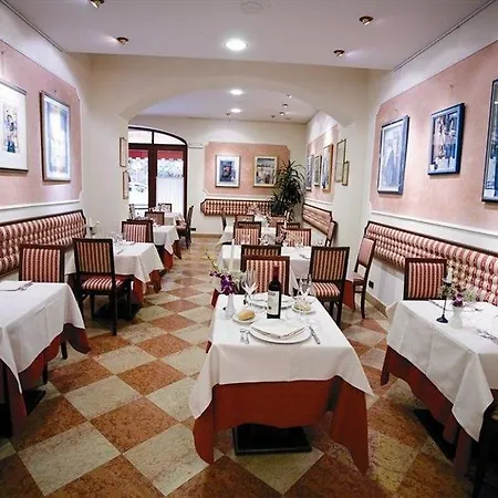 Rocca Conference Y Restaurante Bazzano