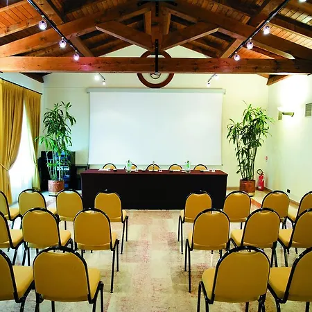 Rocca Conference Y Restaurante Hotel