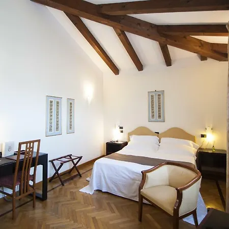 Rocca Conference Y Restaurante 4*