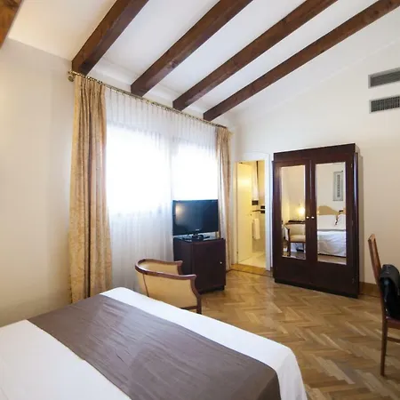 Rocca Conference Y Restaurante Hotel 4*