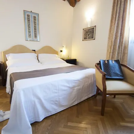 Hotel Rocca Conference Y Restaurante