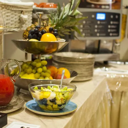 Hotel Rocca Conference Y Restaurante 4*