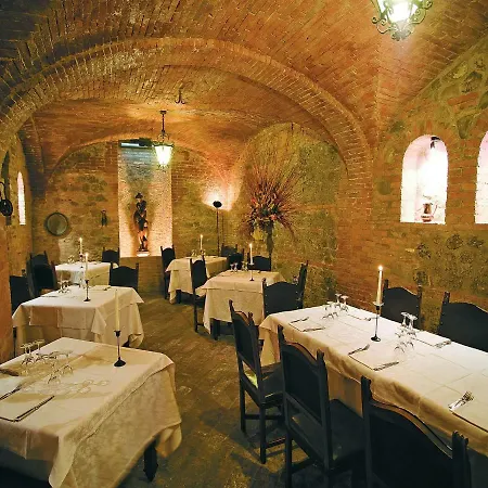 Rocca Conference Y Restaurante Hotel