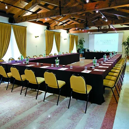 Hotel Rocca Conference Y Restaurante 4*