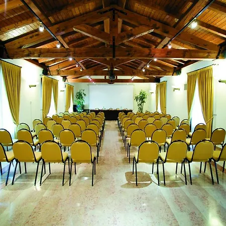 Rocca Conference Y Restaurante Hotel Bazzano