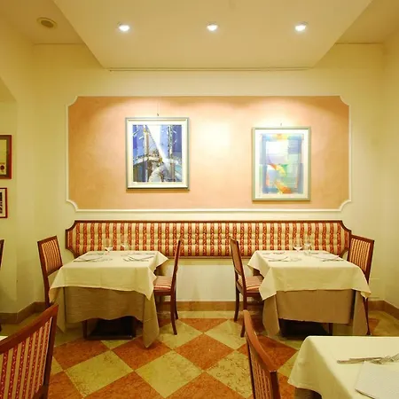 Rocca Conference & Restaurant Hotel Bazzano