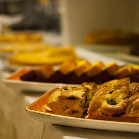 Hotel Rocca Conference Y Restaurante 4*