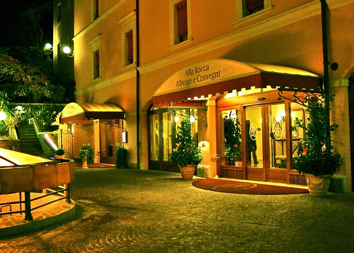 מלון Rocca Conference & Restaurant