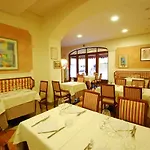 Rocca Conference & Restaurant 바자노