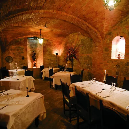 Rocca Conference & Restaurant Hotel