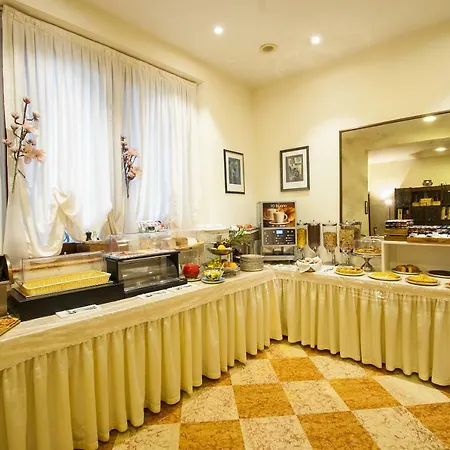 Rocca Conference & Restaurant فندق