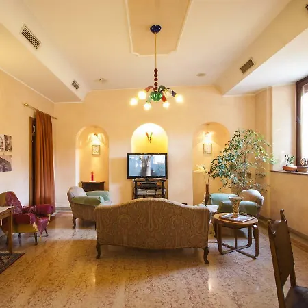 Hotel Rocca Conference & Restaurant 4*