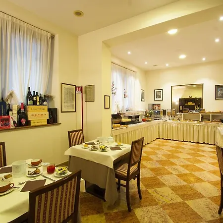 Rocca Conference & Restaurant Отель