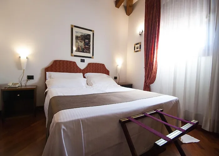 Rocca Conference & Restaurant Otel