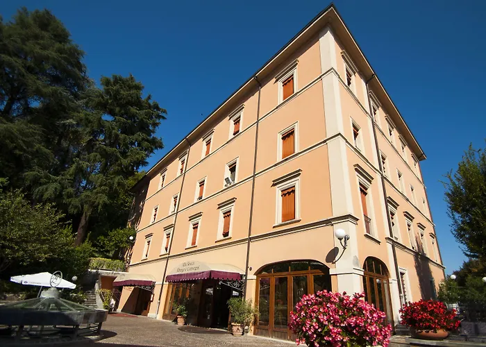 Rocca Conference & Restaurant Otel 4*
