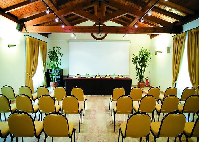 Rocca Conference & Restaurant Hotel