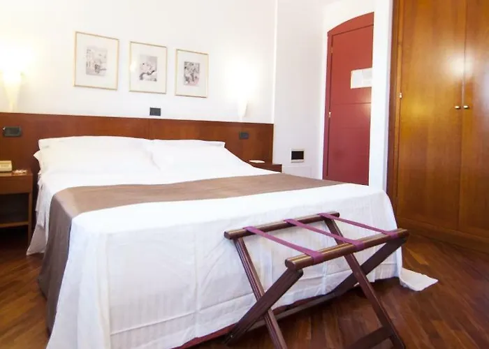 Rocca Conference & Restaurant Otel Bazzano