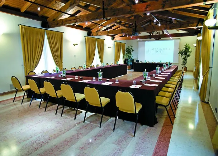 Otel Rocca Conference & Restaurant 4*