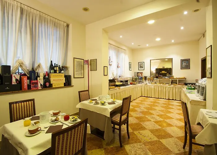 Rocca Conference & Restaurant Otel