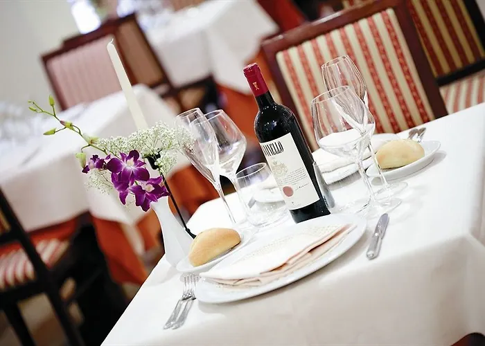 Rocca Conference & Restaurant Баццано